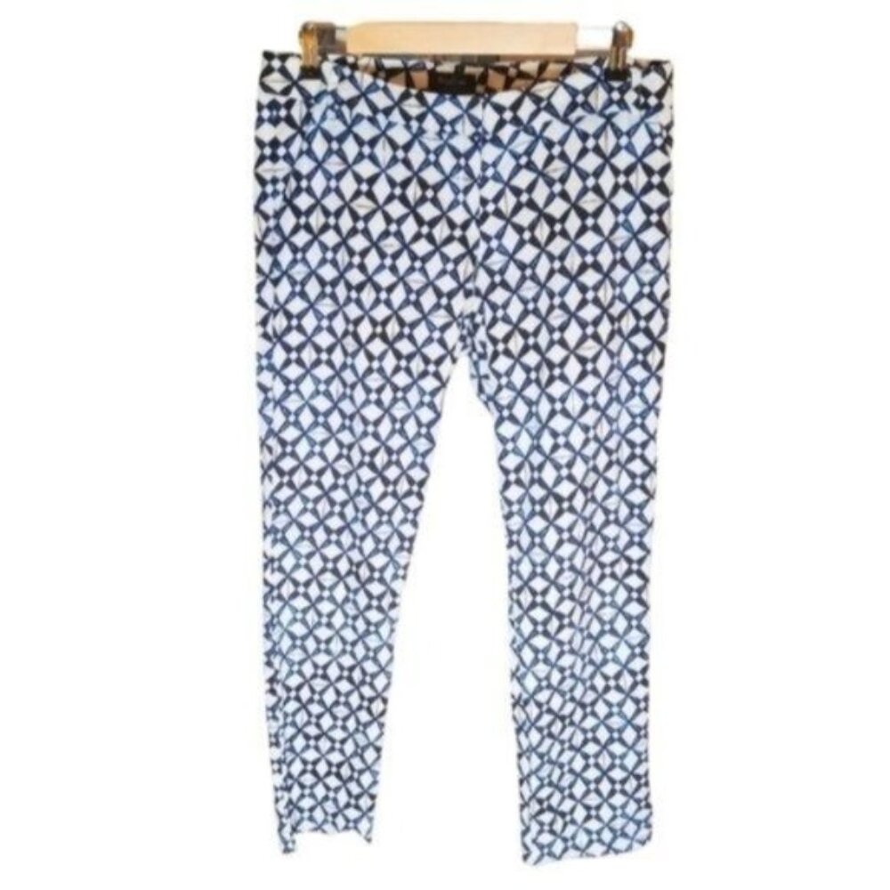 Heirloom Flat Front Patterned Ankle Pants White And Blue Size Medium